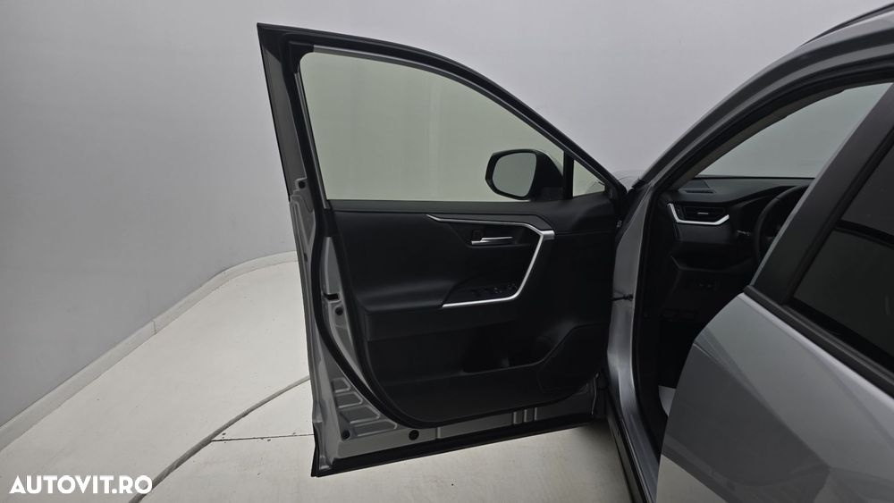 Toyota RAV4 2.0P 6MT AWD Dynamic - 11