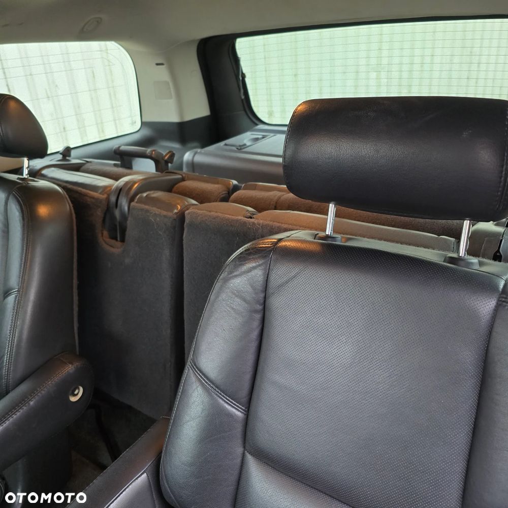 Cadillac Escalade - 12