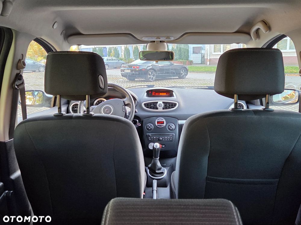 Renault Clio - 31