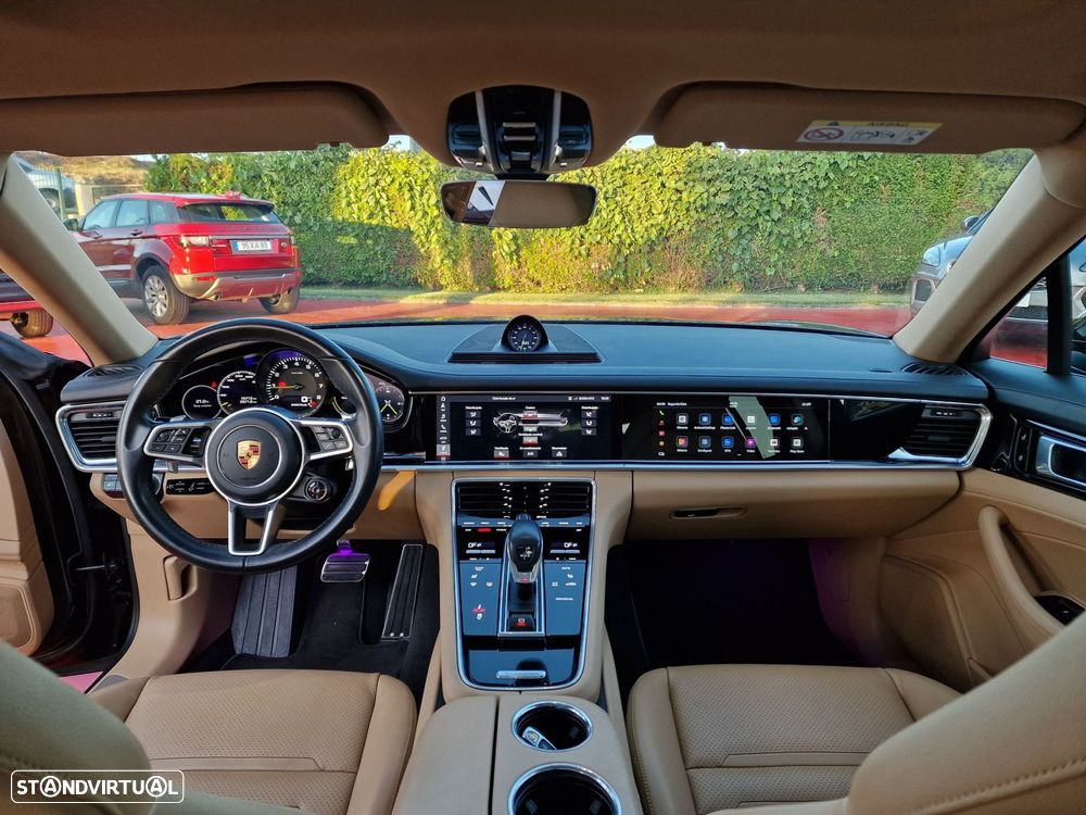 Porsche Panamera 4 E-Hybrid Edition 10 Anos - 17