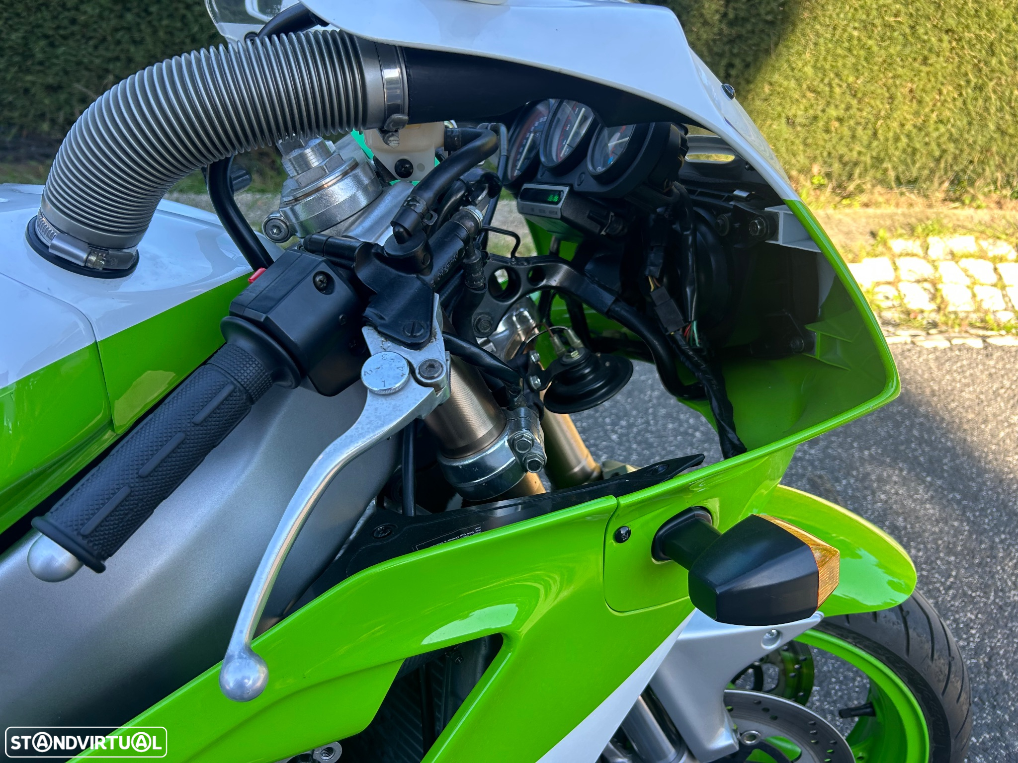 Kawasaki ZXR 400 - 19