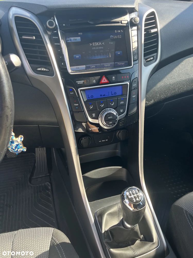 Hyundai i30 1.6 CRDI Trend - 8