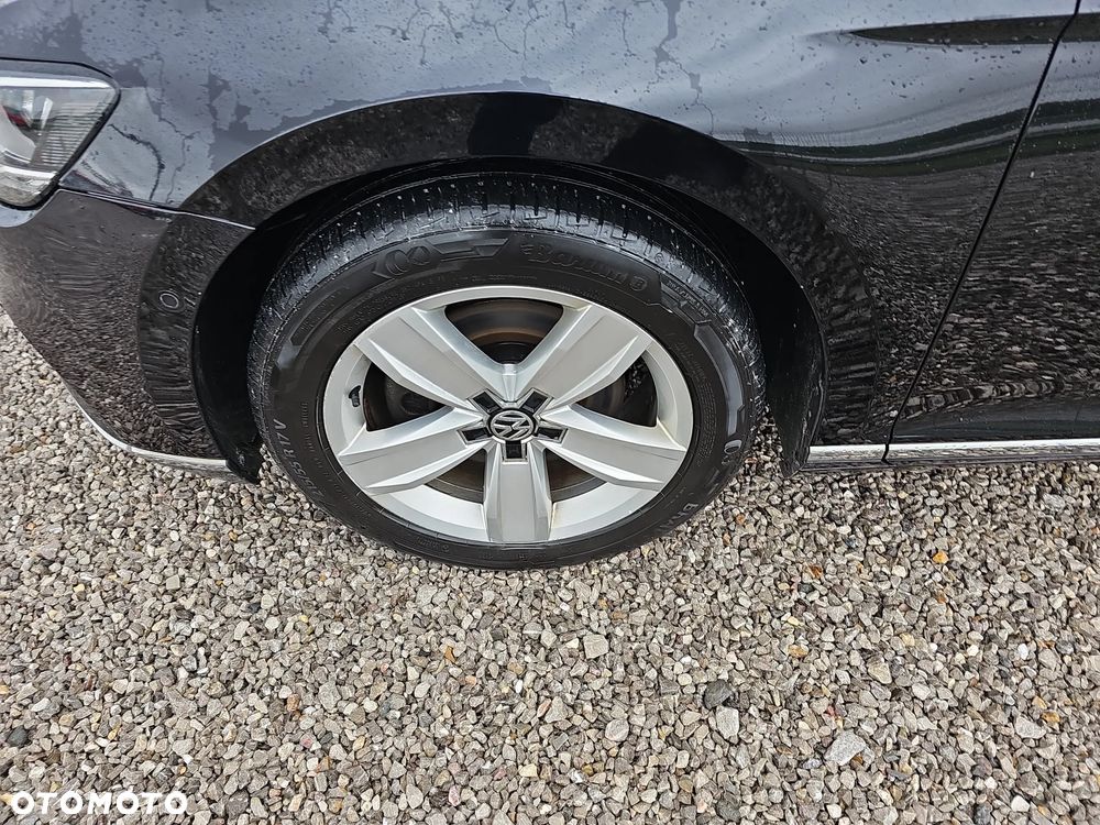 Volkswagen Passat 2.0 TDI 4Mot Elegance DSG - 9