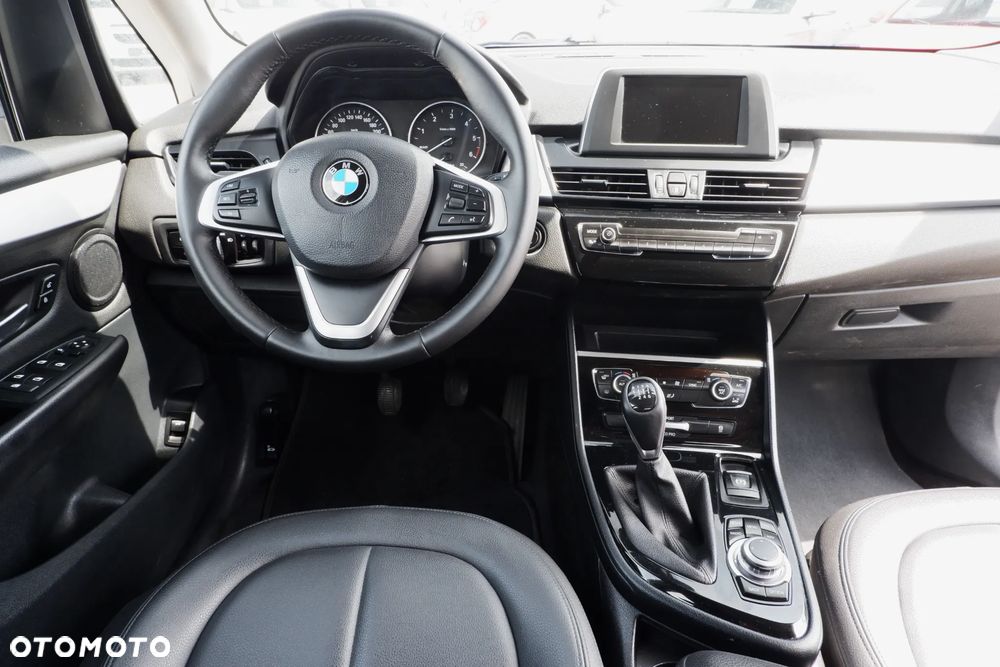 BMW Seria 2 216d Advantage - 14