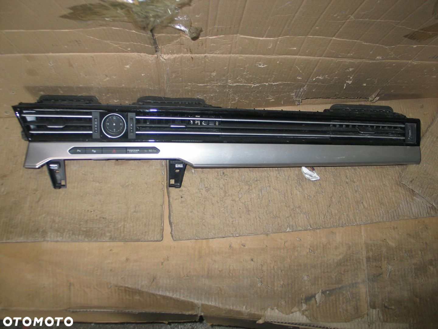 Listwa dekor kratka nawiewu zegarek vw passat B8 3G1853262AJ - 3