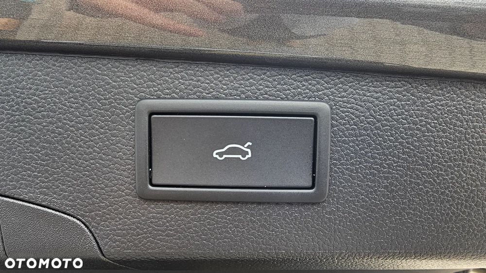 Volkswagen Passat - 16