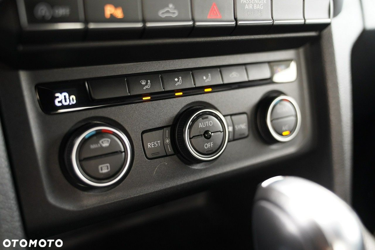 Volkswagen Amarok - 30