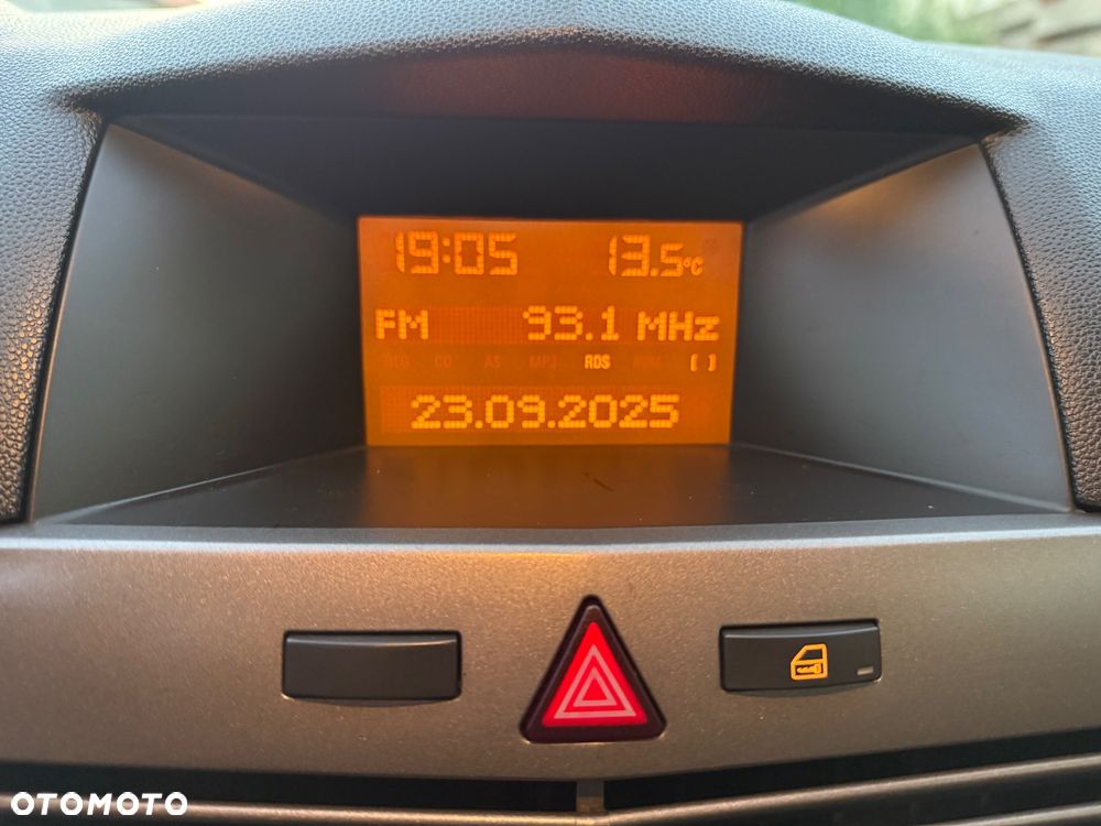 Opel Astra 1.4 NJoy - 25