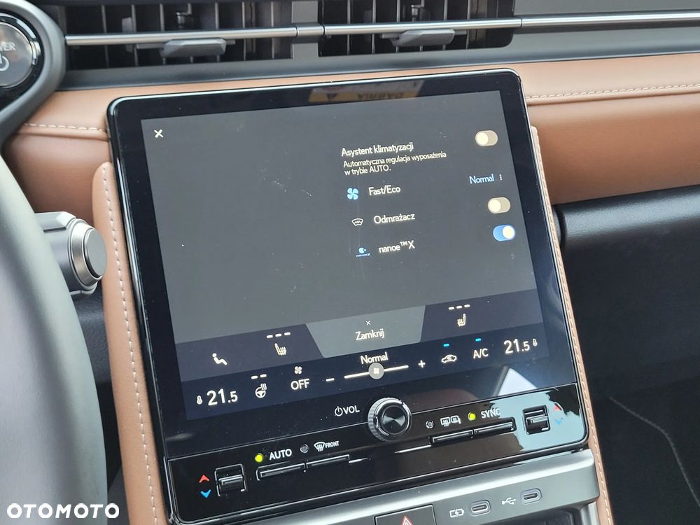 Lexus LBX 1.5 Hybrid Elegant AWD - 14