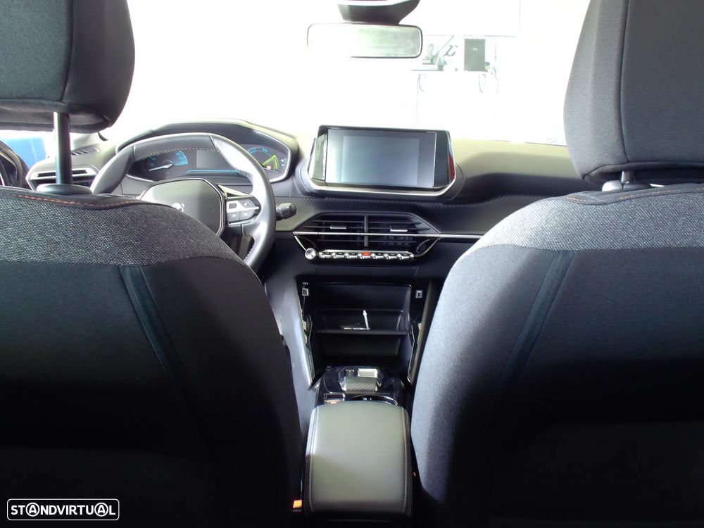 Peugeot e-208 - 10