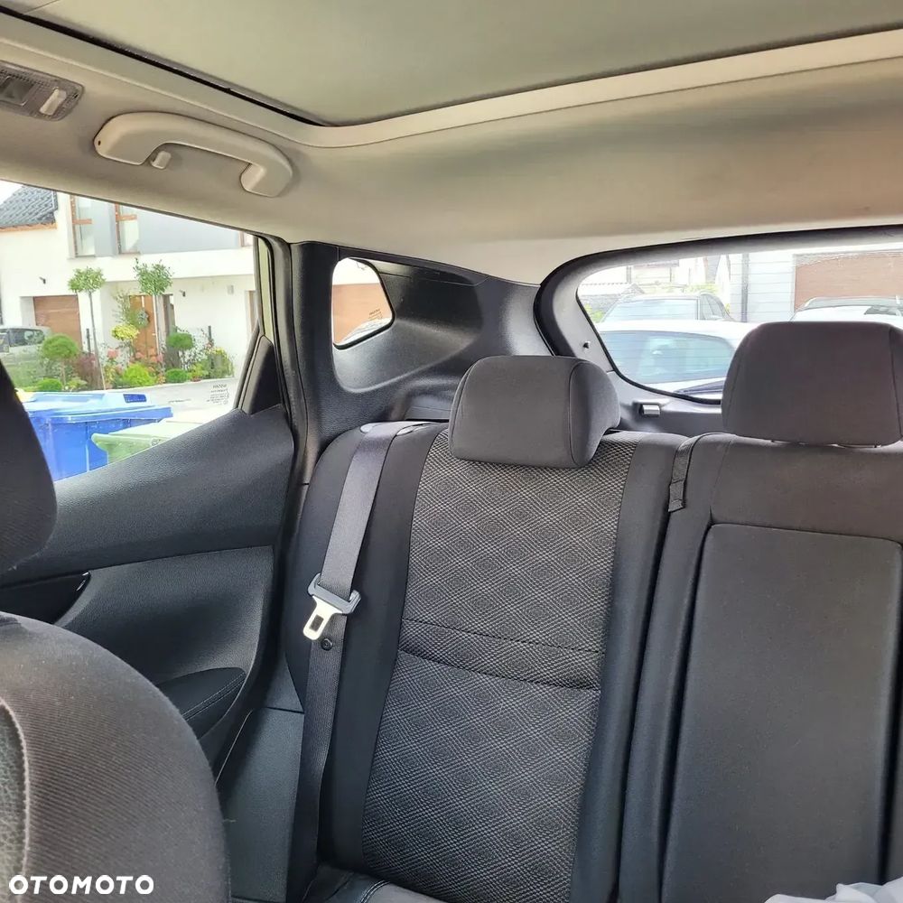 Nissan Qashqai - 2