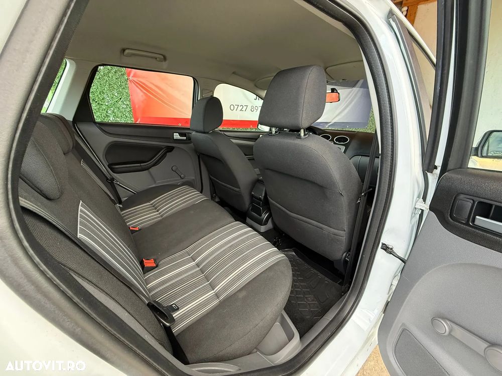Ford Focus 1.4 16V Trend - 15