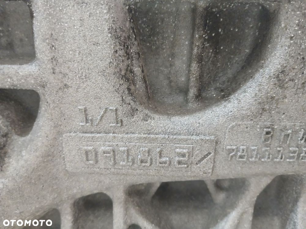 BLOK SILNIKA BMW E90 E91 N47D20C OE 7811138 - 10