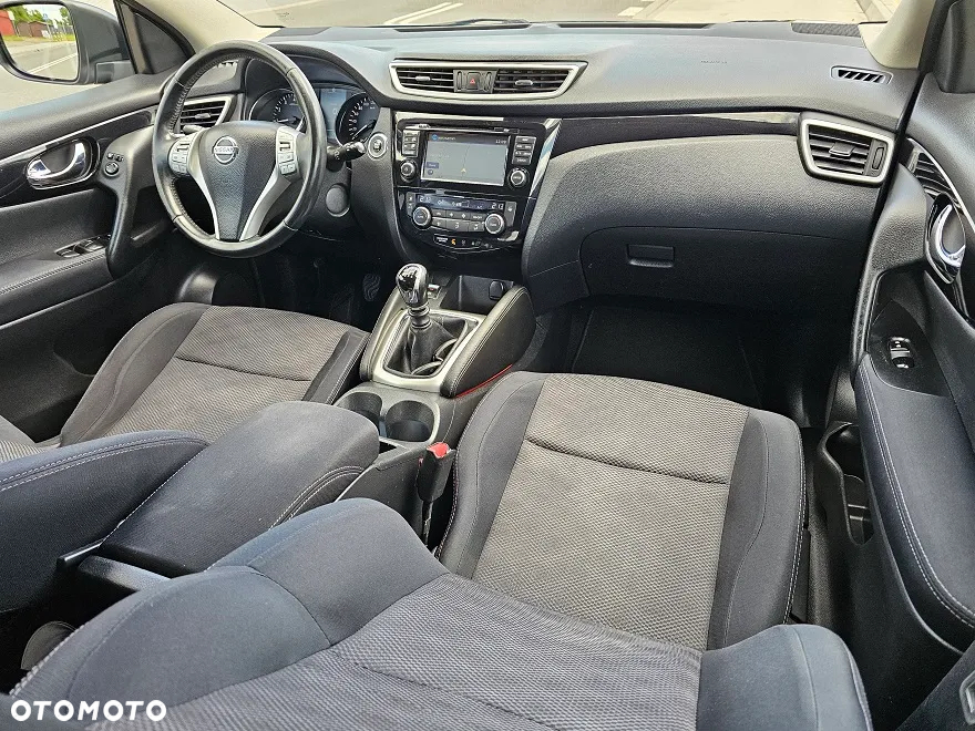 Nissan Qashqai 1.2 DIG-T N-Connecta - 24