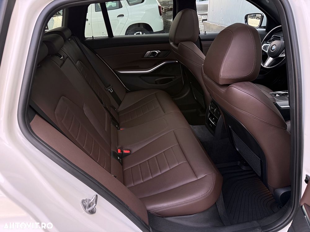 BMW Seria 3 320d AT MHEV - 25