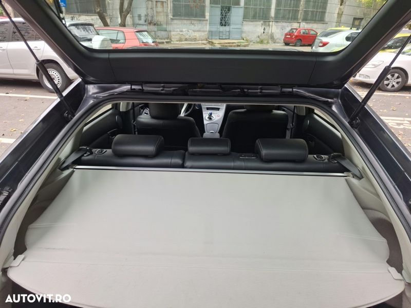 Toyota Prius - 17