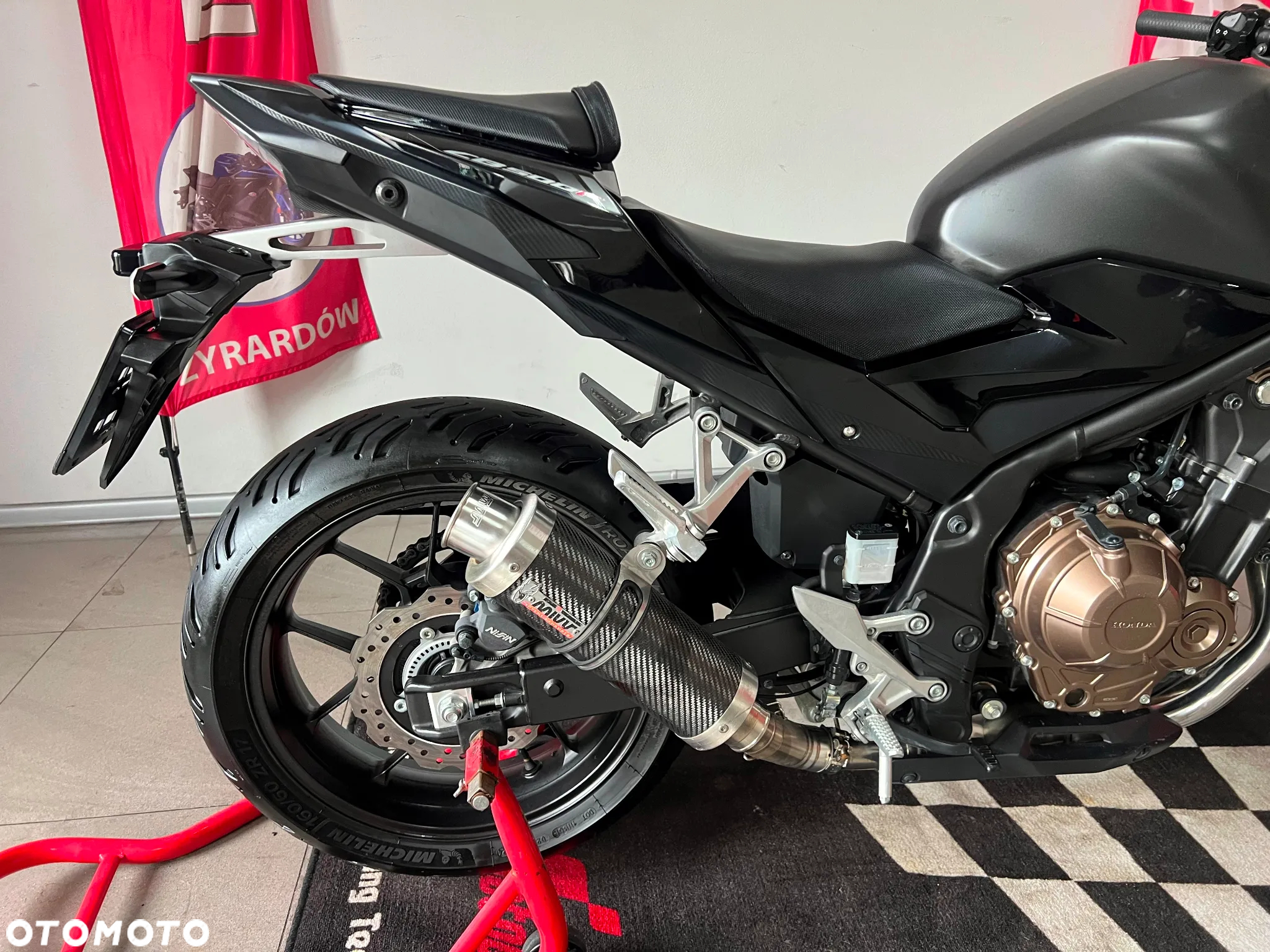 Honda CB - 8