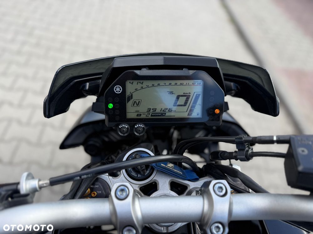 Yamaha MT - 27
