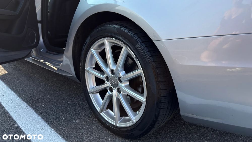 Audi A4 Limousine - 12