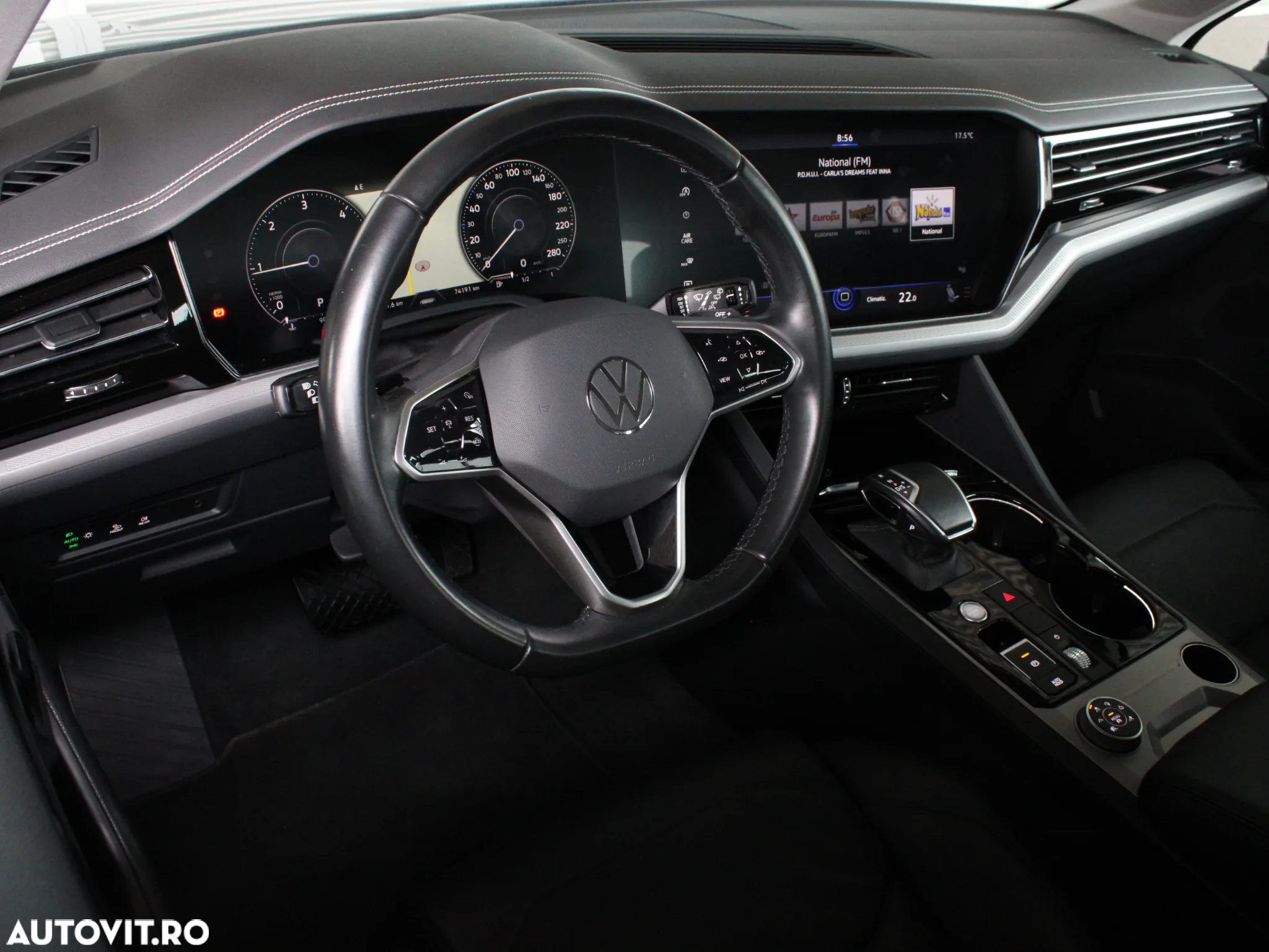 Volkswagen Touareg - 11