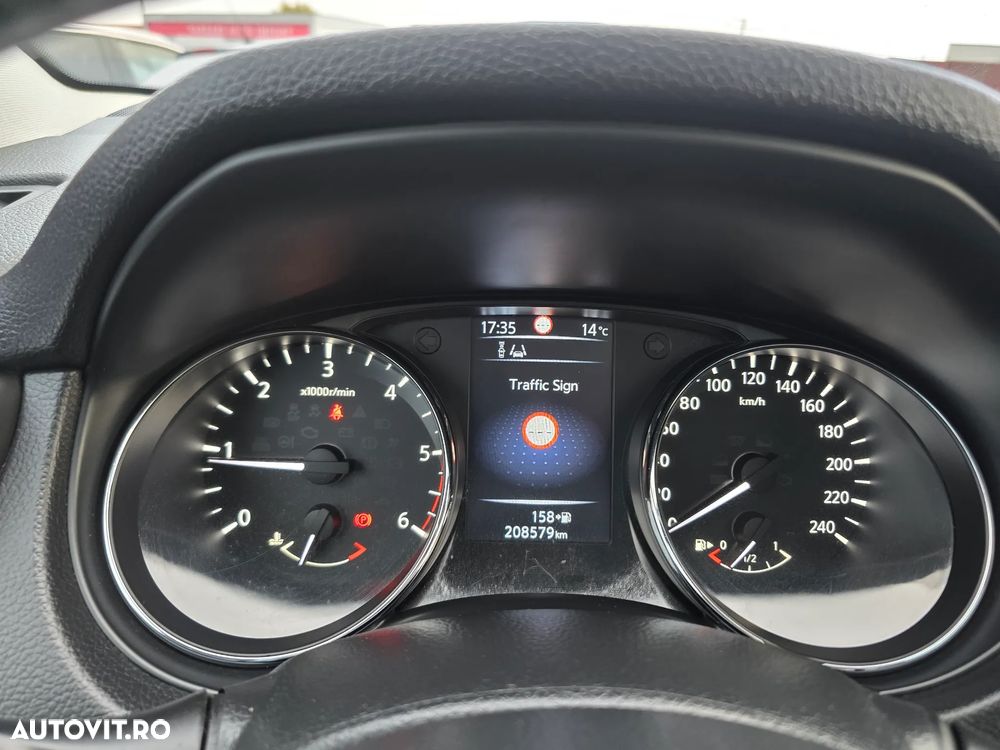 Nissan Qashqai 1.5 DCI N-Connecta - 34