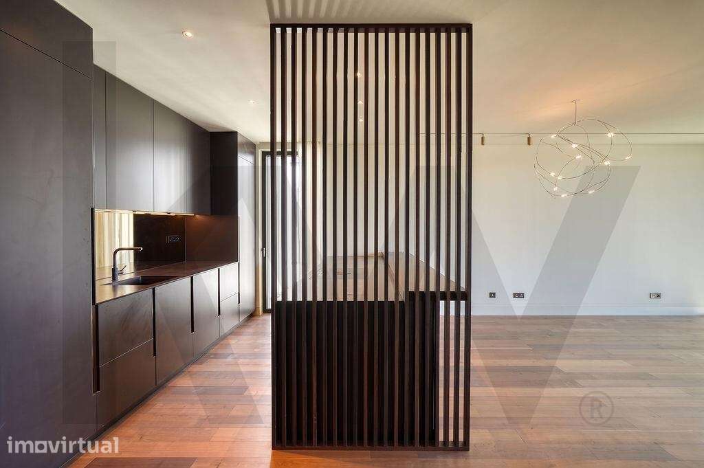 Apartamento T3 de Luxo com varanda para arrendar perto do Mar | Estori - Grande imagem: 5/33