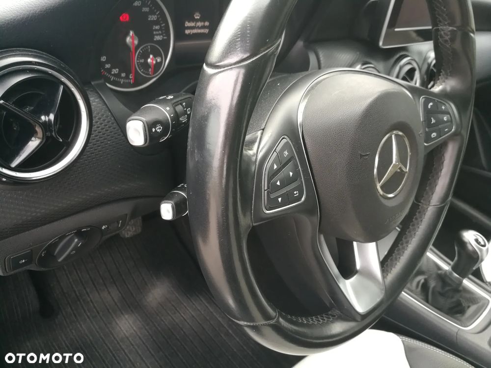 Mercedes-Benz Klasa A 160 CDI AMG Line - 23