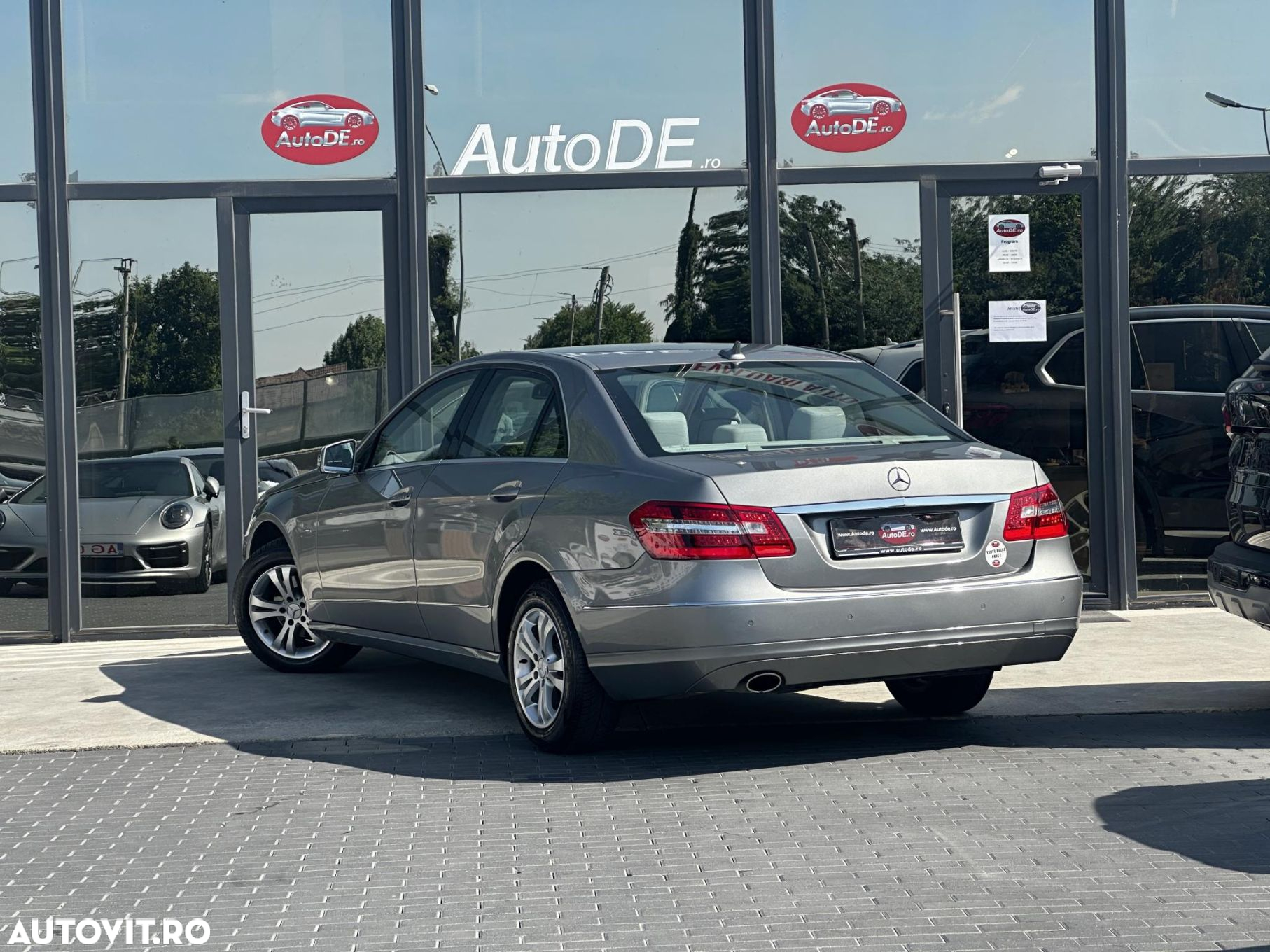 Mercedes-Benz E 200 CGI BlueEfficiency Automatik - 4
