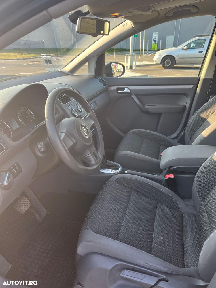 Volkswagen Touran - 6