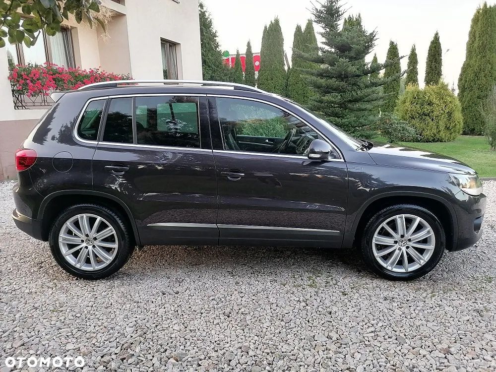 Volkswagen Tiguan 2.0 TDI DPF BlueMotion Technology Lounge Sport & Style - 8