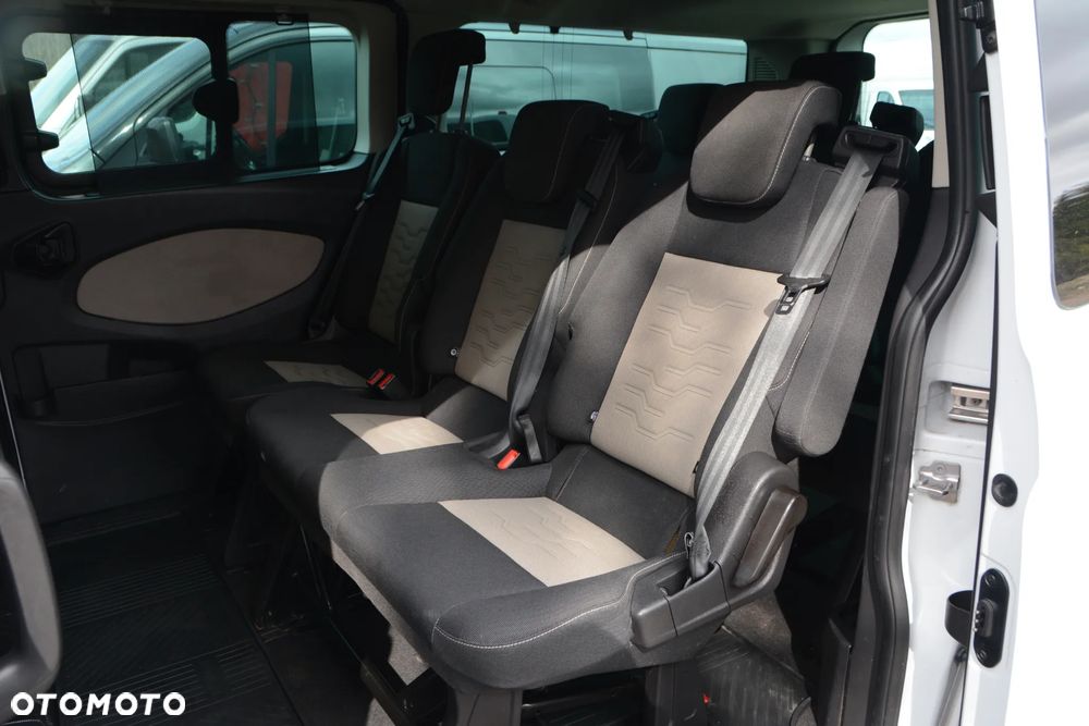 Ford Transit Custom 290 L2H1 Limited - 28