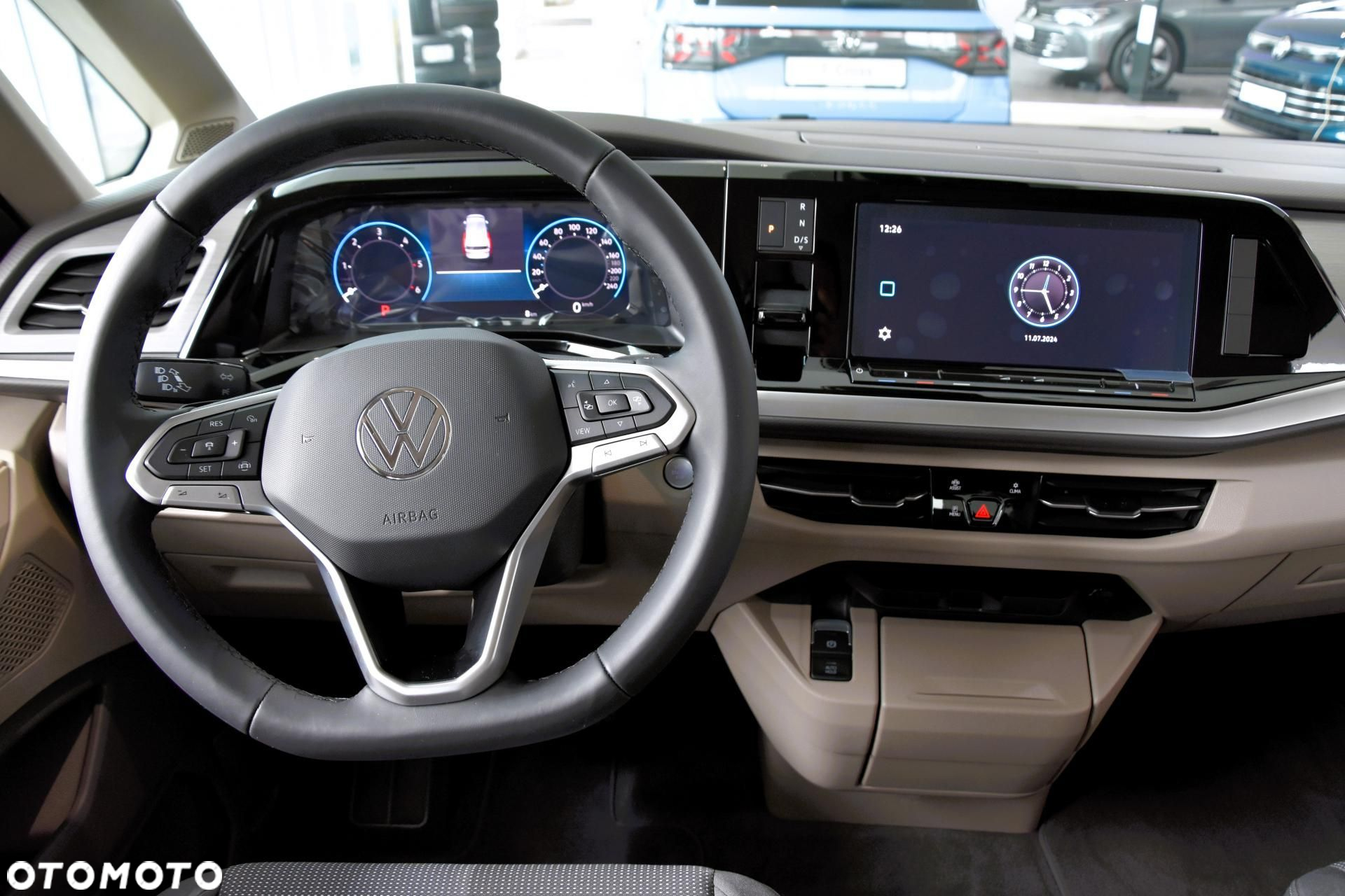 Volkswagen Multivan - 11