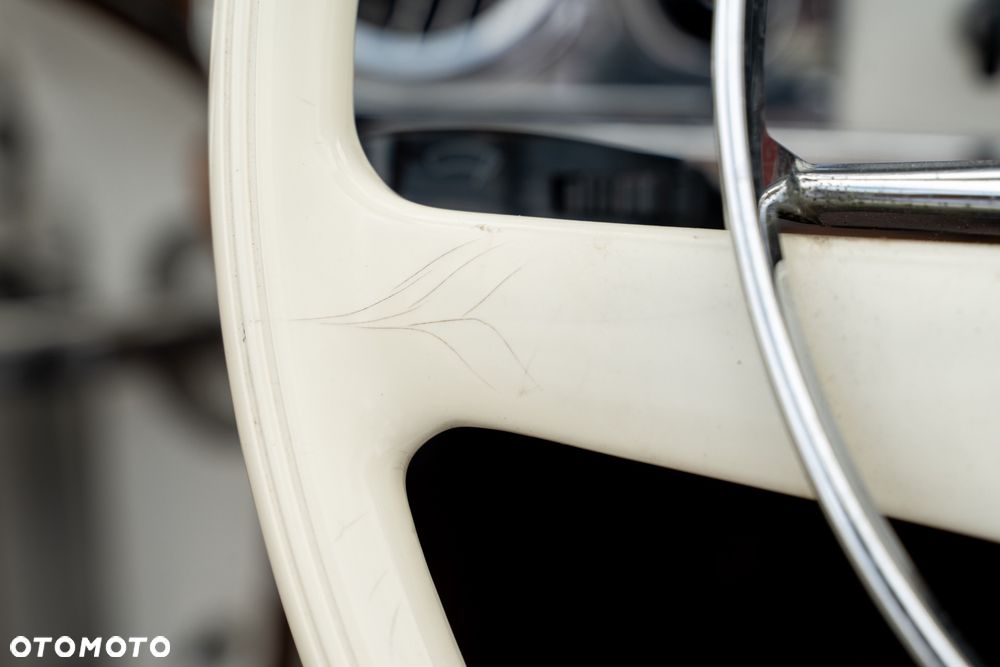 Mercedes-Benz SL - 17
