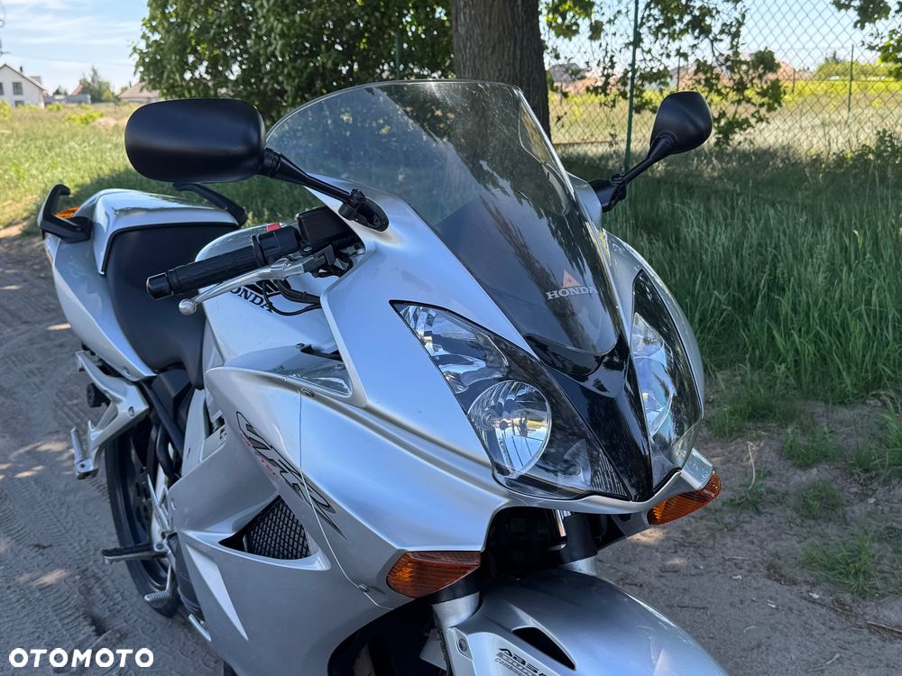 Honda VFR - 7