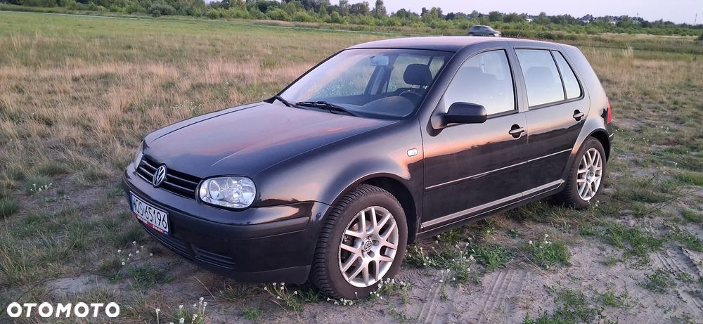 Volkswagen Golf 1.6 Basis - 2