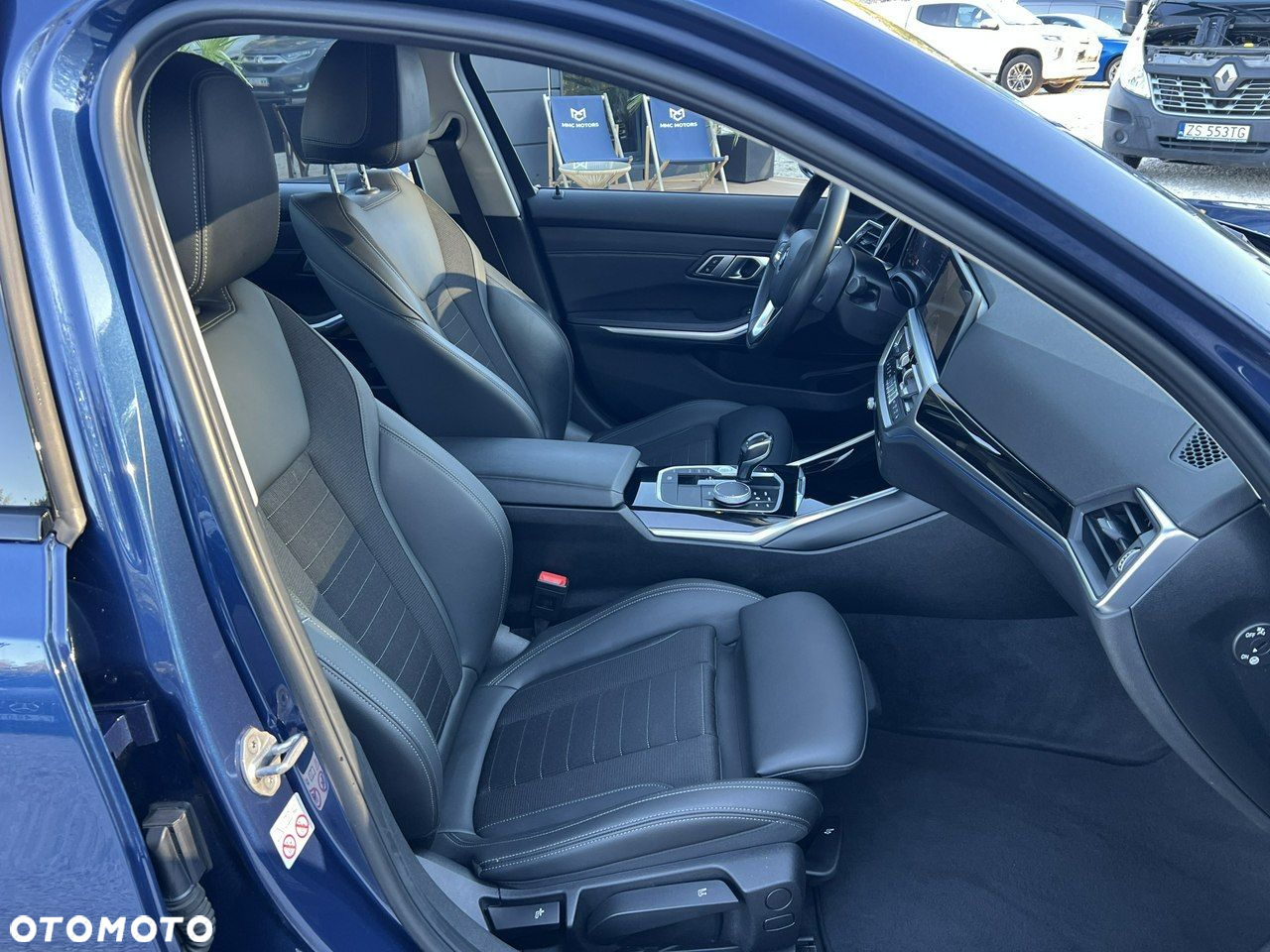 BMW Seria 3 320i Sport Line - 34