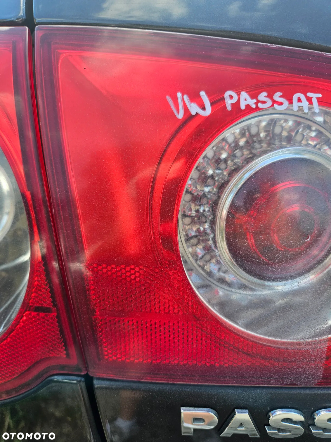 VW PASSAT B6 LAMPA LEWY TYŁ LEWA TYLNA KLAPA Z KLAPY W KLAPĘ - 5