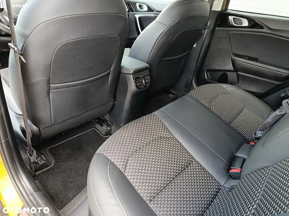 Kia XCeed 1.5 T-GDI L Business Line - 10