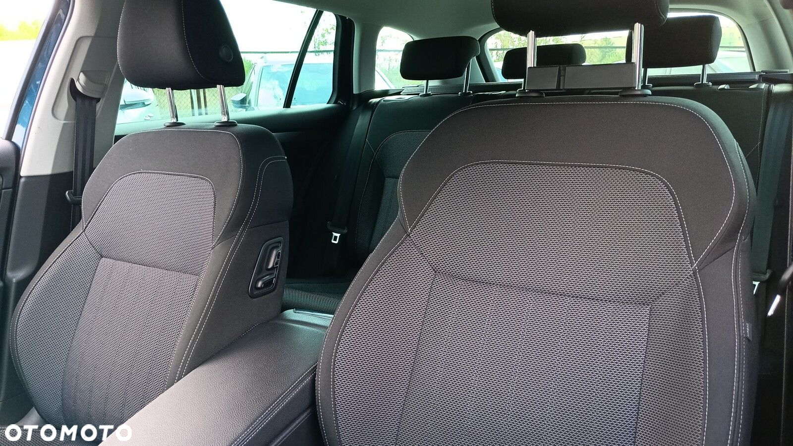 Skoda Superb 2.0 TDI SCR Style DSG - 20