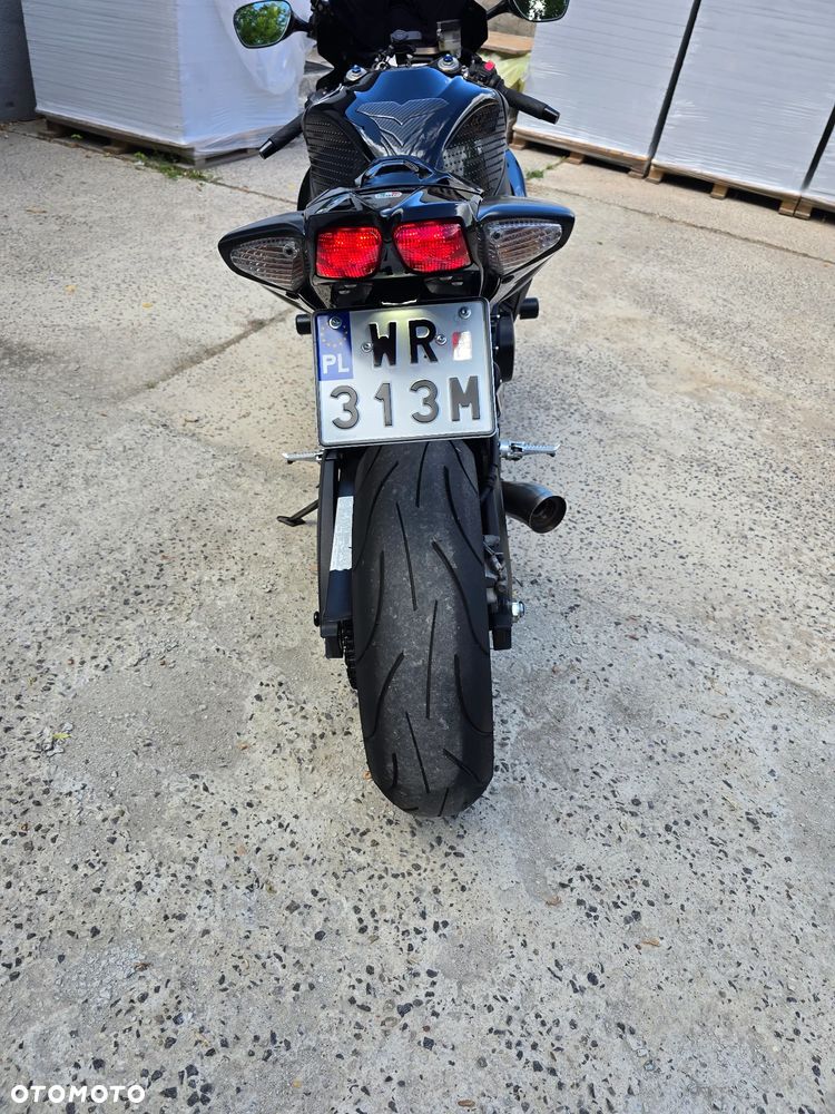 Suzuki GSX-R - 12