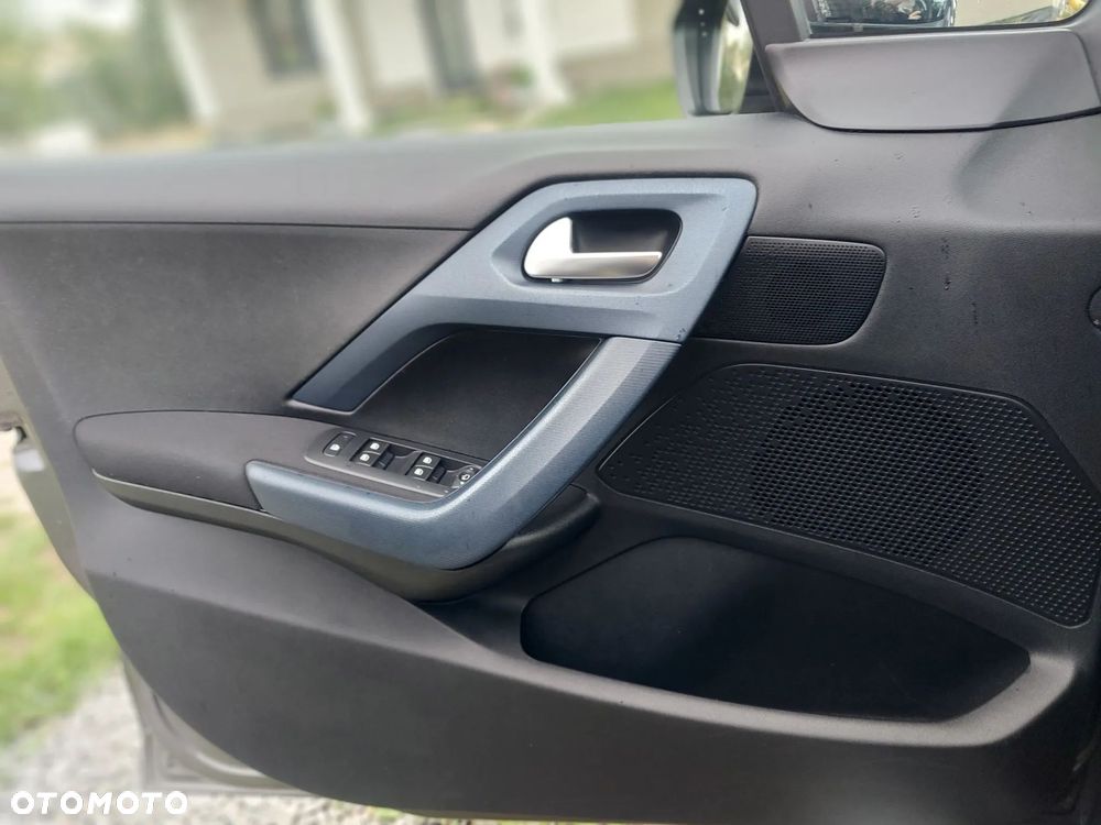 Peugeot 2008 82 e-VTI ETG5 Allure - 7