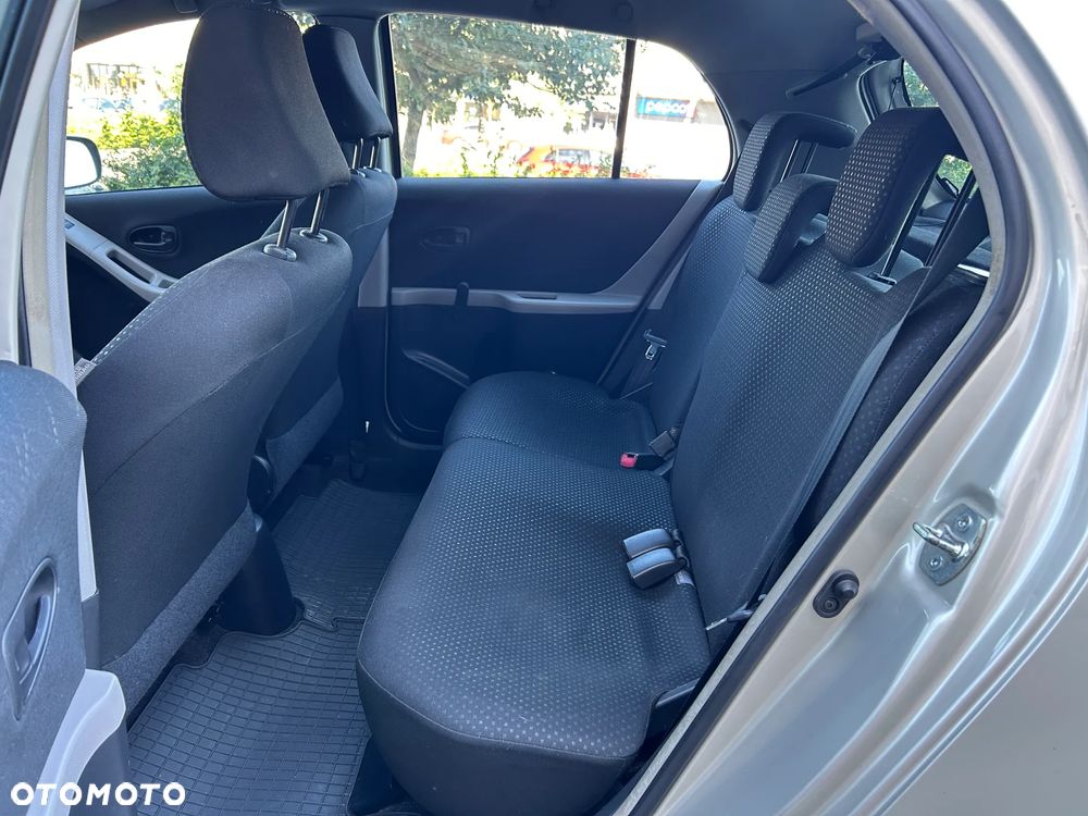 Toyota Yaris 1.33 Sol - 16