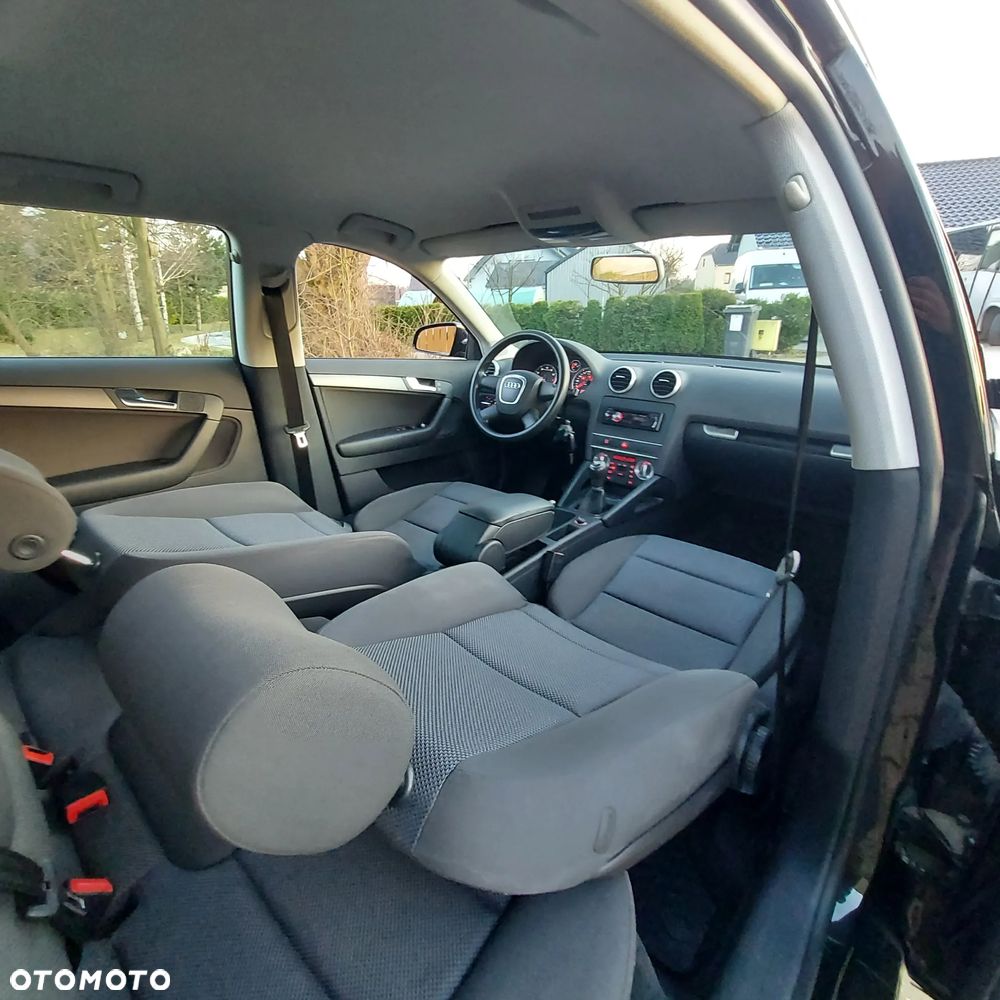 Audi A3 Sportback 1.6 Attraction - 17