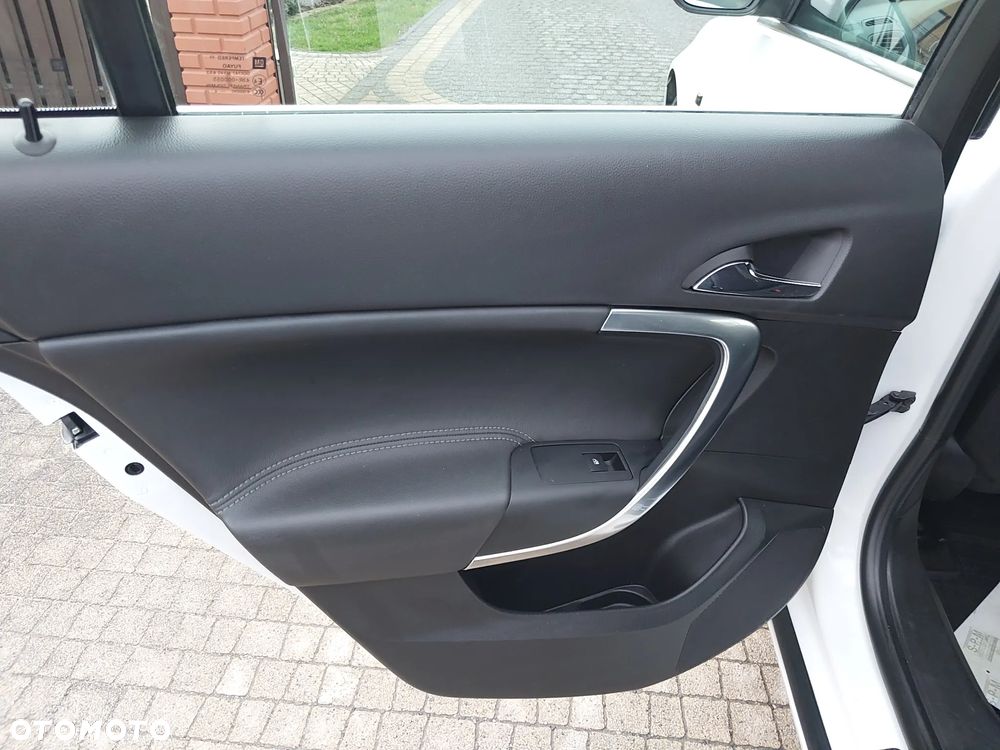Opel Insignia - 19