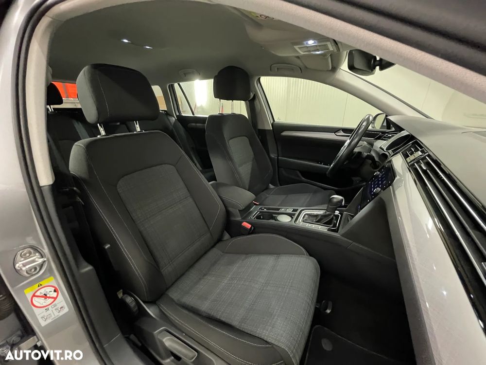 Volkswagen Passat 1.5 TSI ACT DSG Comfortline - 11