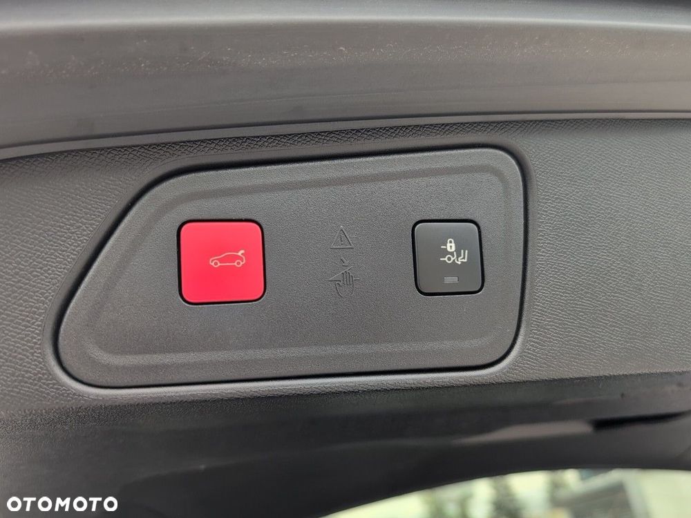 Peugeot 3008 1.6 PureTech GT S&S EAT8 - 12