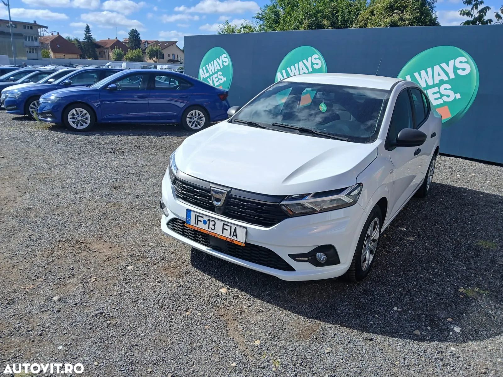 Dacia Logan TCe 90 Essential - 1