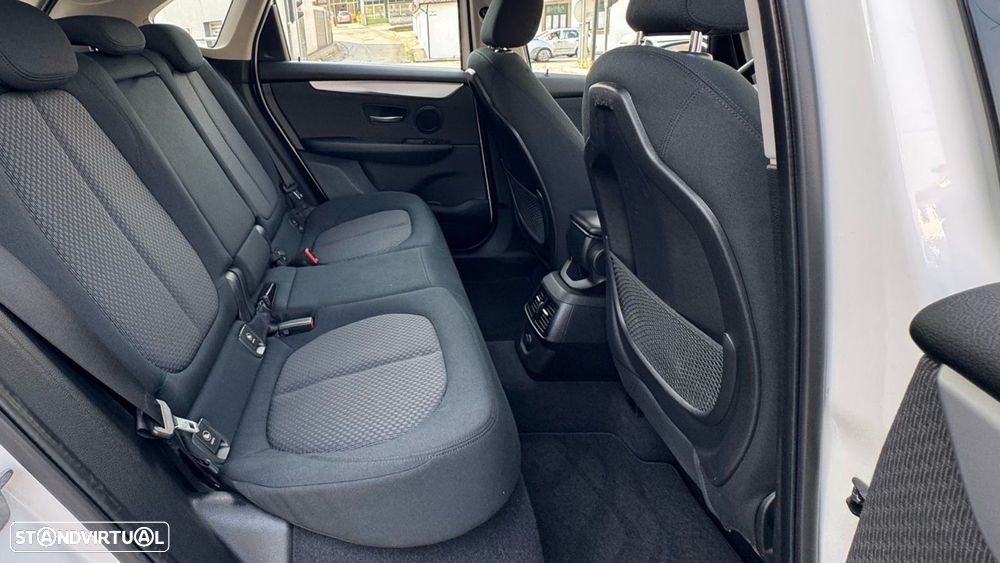 BMW 225xe Active Tourer - 17