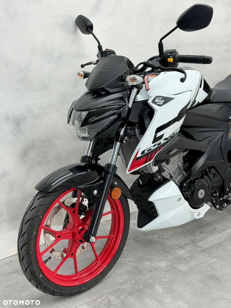 Suzuki GSX - 5