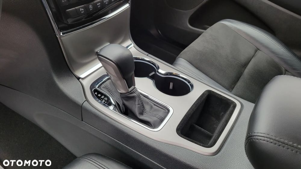 Jeep Grand Cherokee - 11